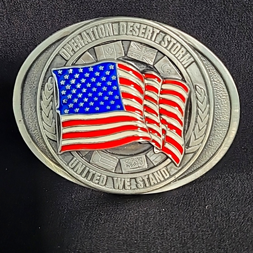OPERATION DESERT STORM "UNITED WE STAND" VINTAGE BELT BUCKLE. PEWTER